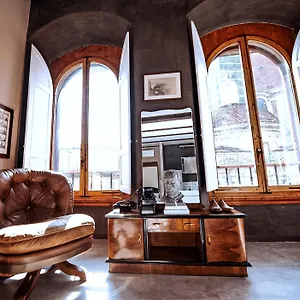 https://acacia-your-home-in-florence-apartment-cumino.it-tuscanyhotel.com